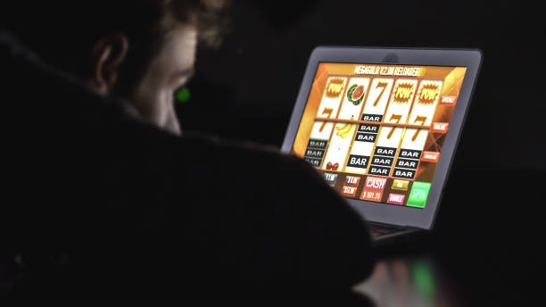 Wild Coaster slot game interface on senang4d slot showing cascading reels and adventure theme